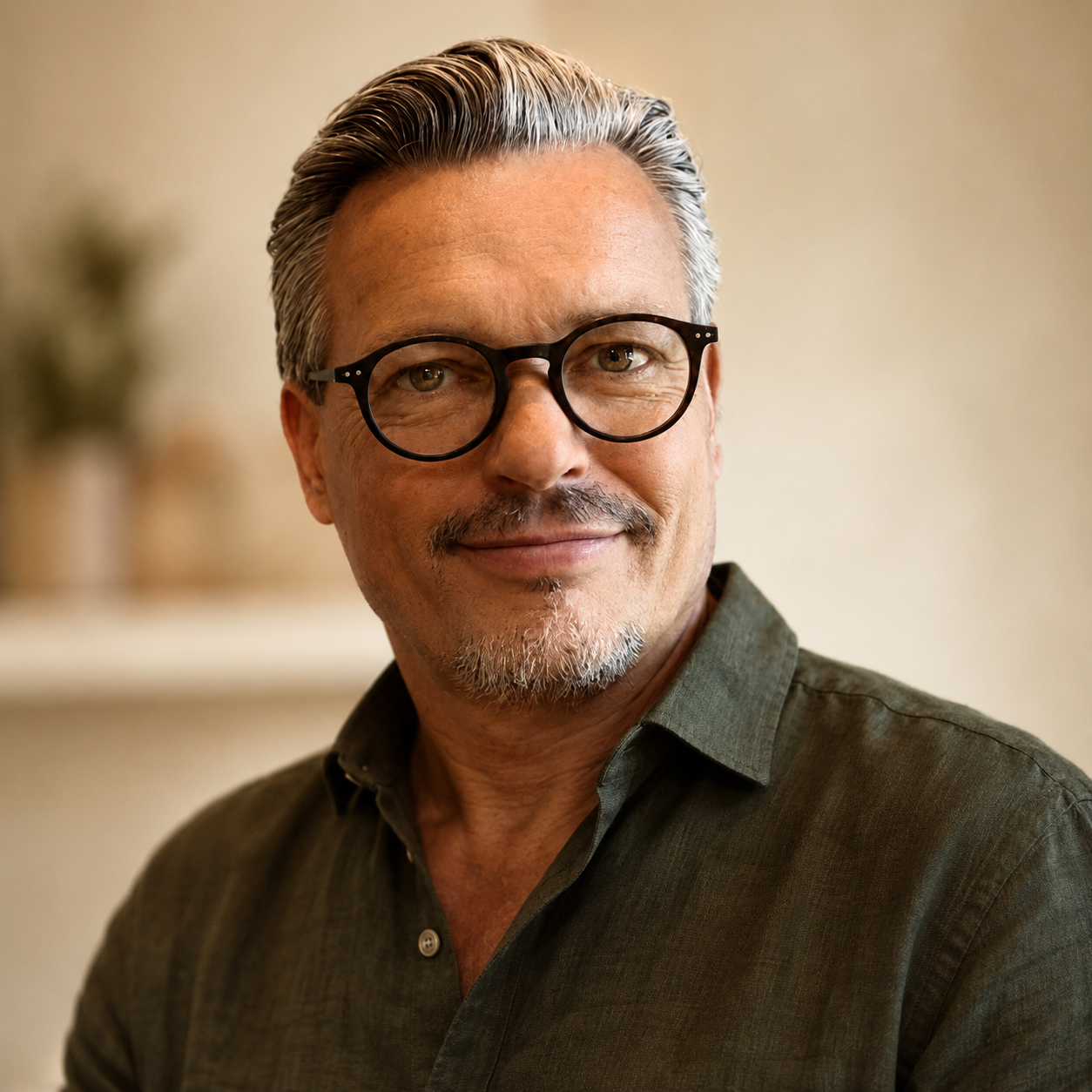 Portrait of Michael Schleifer, founder of Akaterra Advisory
